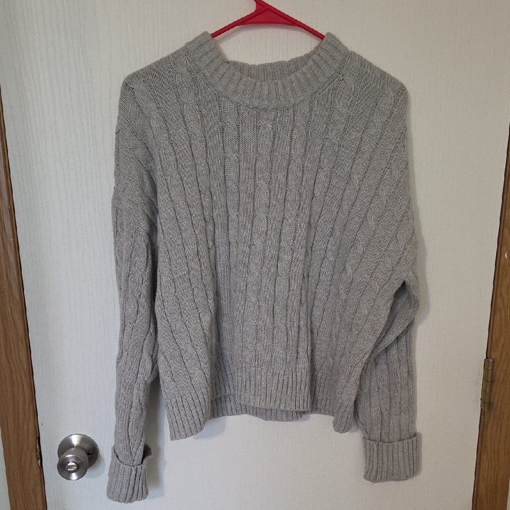 GAP Gray Cable Knit Sweater